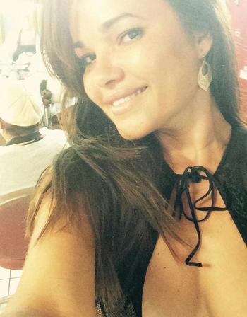 , 28  female escort, Miami
