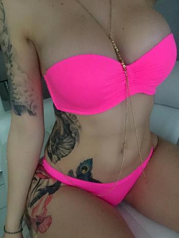 , 26 Latino/Hispanic female escort, Miami