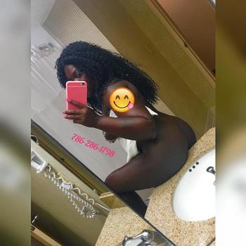 , 23  female escort, Miami
