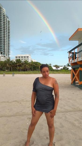 , 25 Latino/Hispanic female escort, Miami