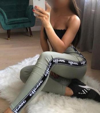  786-829-6874, 25  female escort, Miami