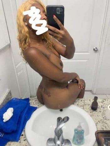 Kandy, 22  female escort, Miami