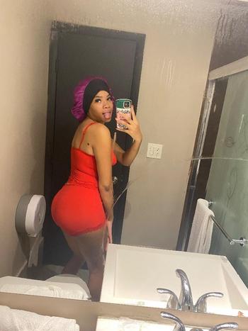 Ruby and Jade, 20  female escort, Miami
