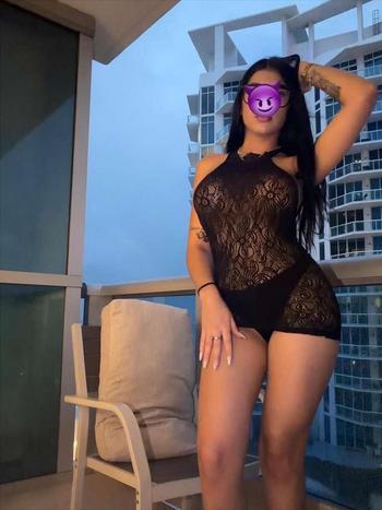 Vida, 22  female escort, Miami