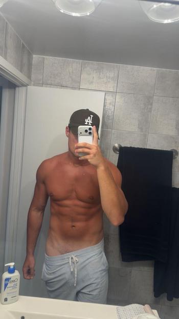 Conor, 27 European female escort, Miami