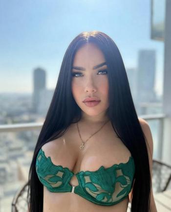 Maya, 22  female escort, Miami