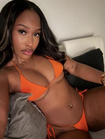813-704-7069, 29  female escort, Miami