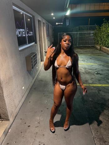 Coco, 23  female escort, Miami