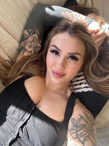 615-502-3656, 25  female escort, Miami