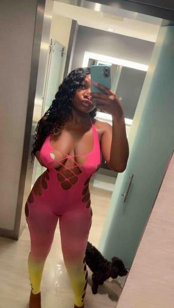 Paris, 20  female escort, Miami